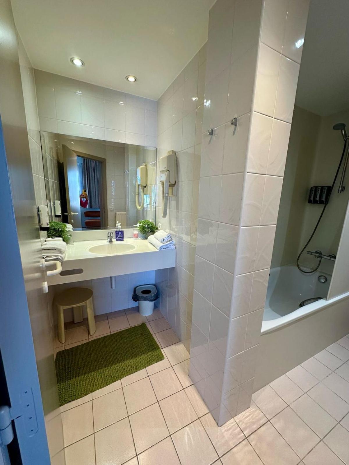 Hotel Monaco Zeebrugge Beach By Rikas Hotels מראה חיצוני תמונה